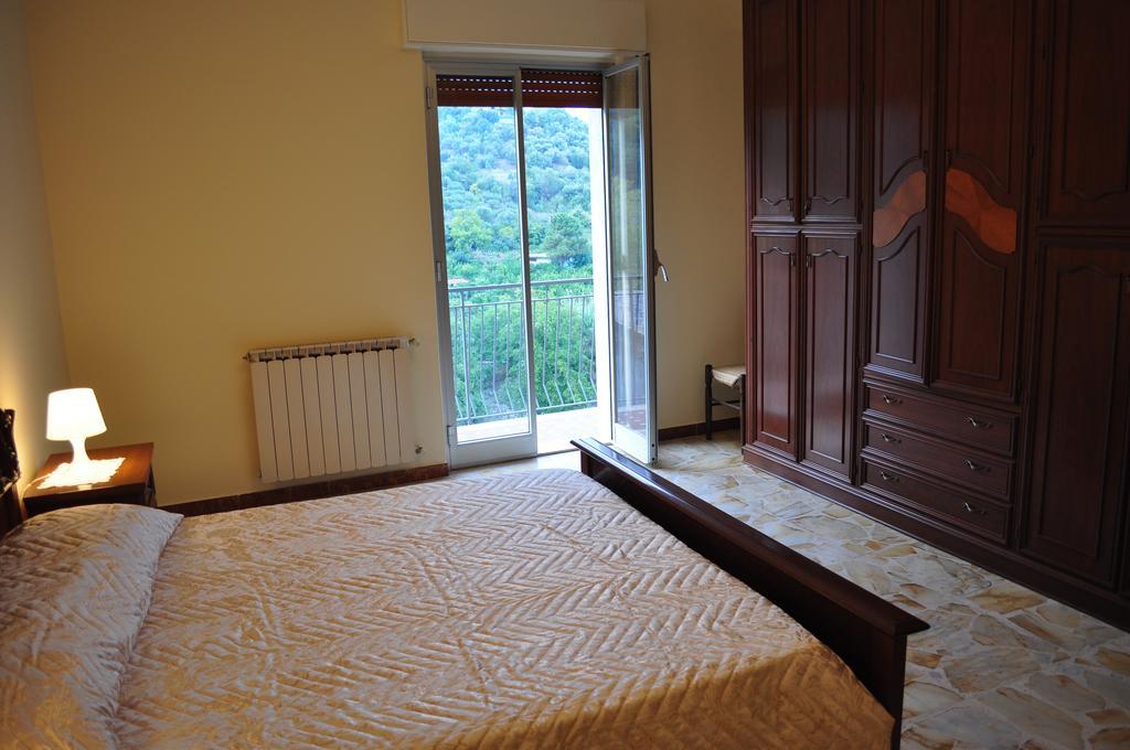 Casa Catena Francavilla di Sicilia Δωμάτιο φωτογραφία